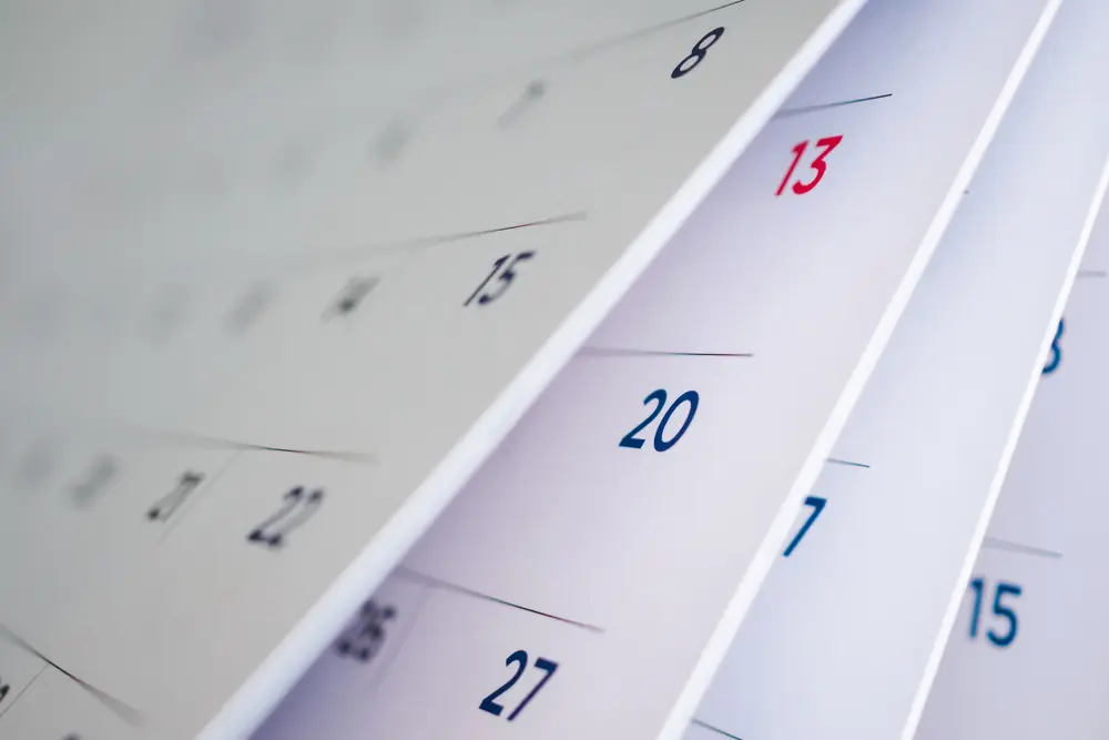 ¿Es obligatorio trabajar los días festivos?